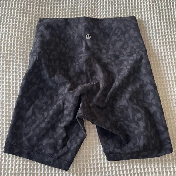 LULULEMON Wunder Train High Rise Short 6” - Picture 3 of 5